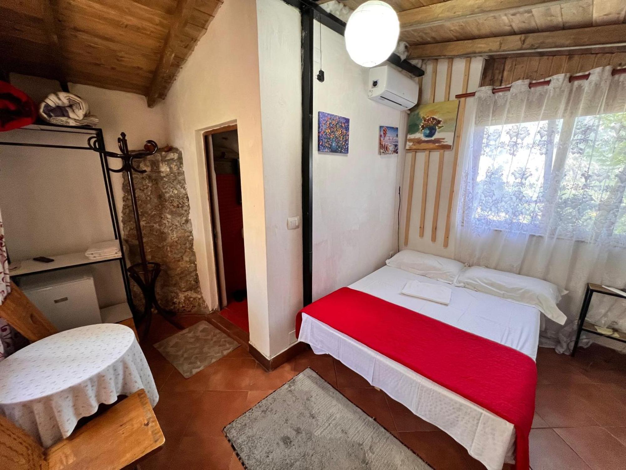Rooms Nesti Inside Of Castle Kruja Kültér fotó